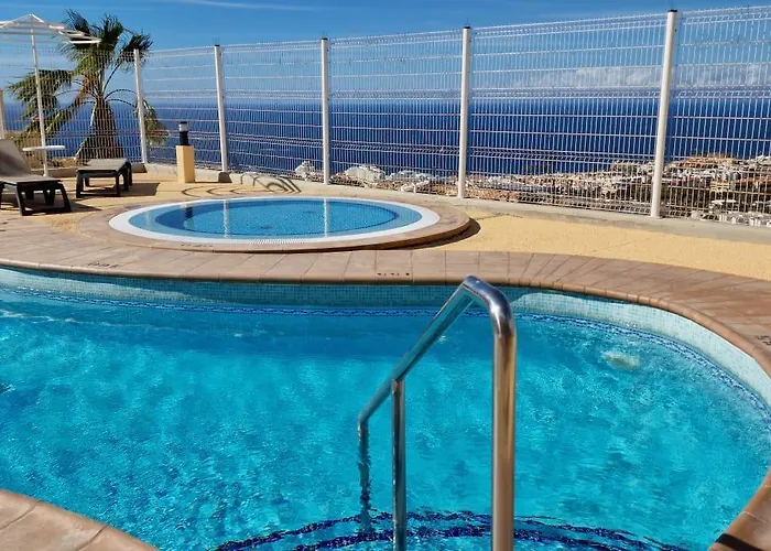 Premium Penthouse 105m2,bali Bed,heated Pool,best Sunsets Lejlighed